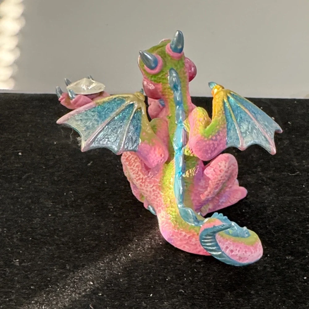 Franklin Mint Mood Dragon figurine “Coy”